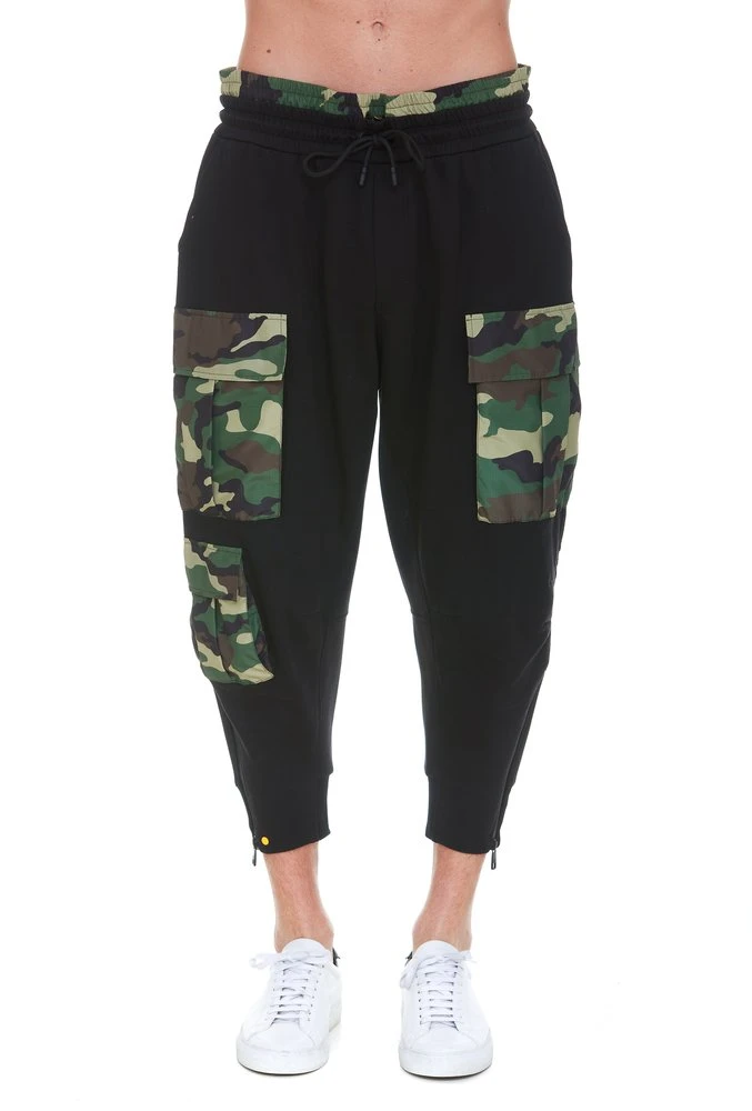 ( New Season ) Dolce & Gabbana Camouflage Pocket Drawstring Pants - Black 1 ( New Season ) Dolce & Gabbana Camouflage Pocket Drawstring Pants - Black